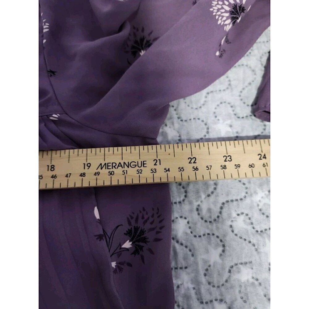 Style & Co Purple Pleated V-neck Blouse Bell Sleeve Medium - Picture 6 of 6